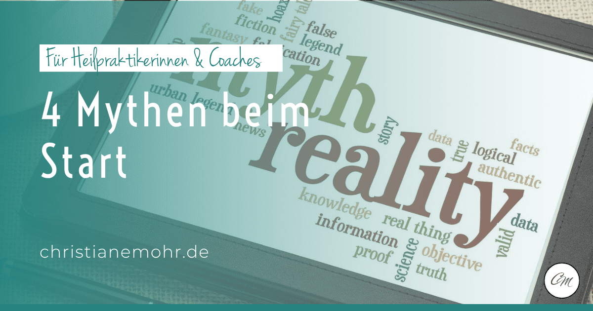 Tablet mit Wortwolke Mythos und Realität – selbstständig als Coach: Mythen beim Start